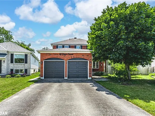 56 Draper Cres, Barrie, ON L4N 6B1