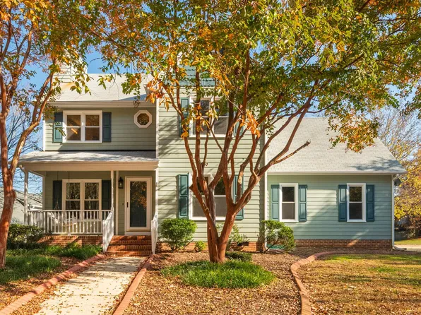 805 S White St, Wake Forest, NC 27587