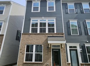 6122 Cleburne Ct, Charlotte, NC 28217