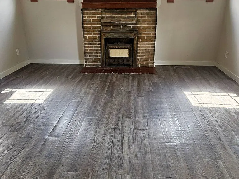 812 W Pershing St — Photo 3