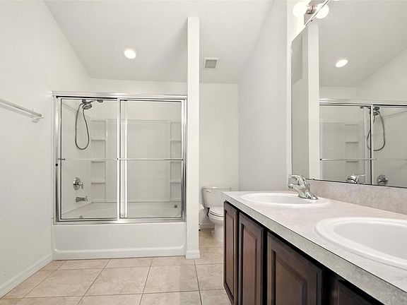 2nd image of 3730 San Jacinto Cir