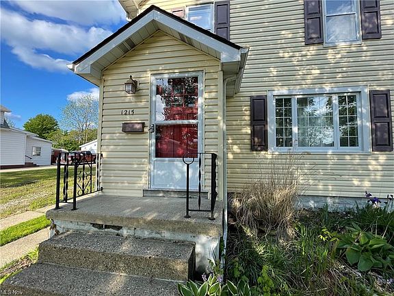 2nd image of 1215 Herberich Ave