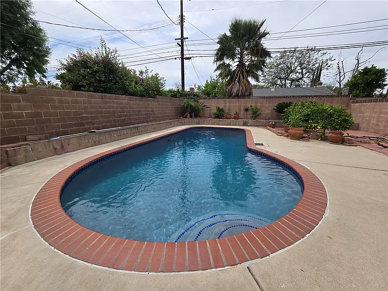 6683 Gross Ave — Photo 38