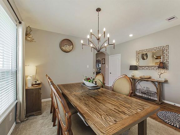 5th image of 2406 Bay Hill Dr