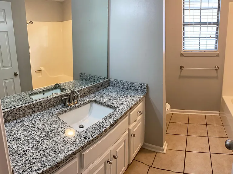 1717 Point West Dr — Photo 32