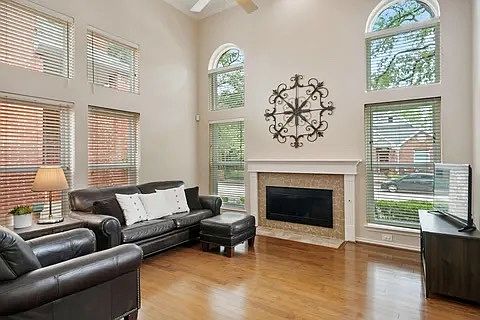 5th image of 6012 Willow Wood Ln