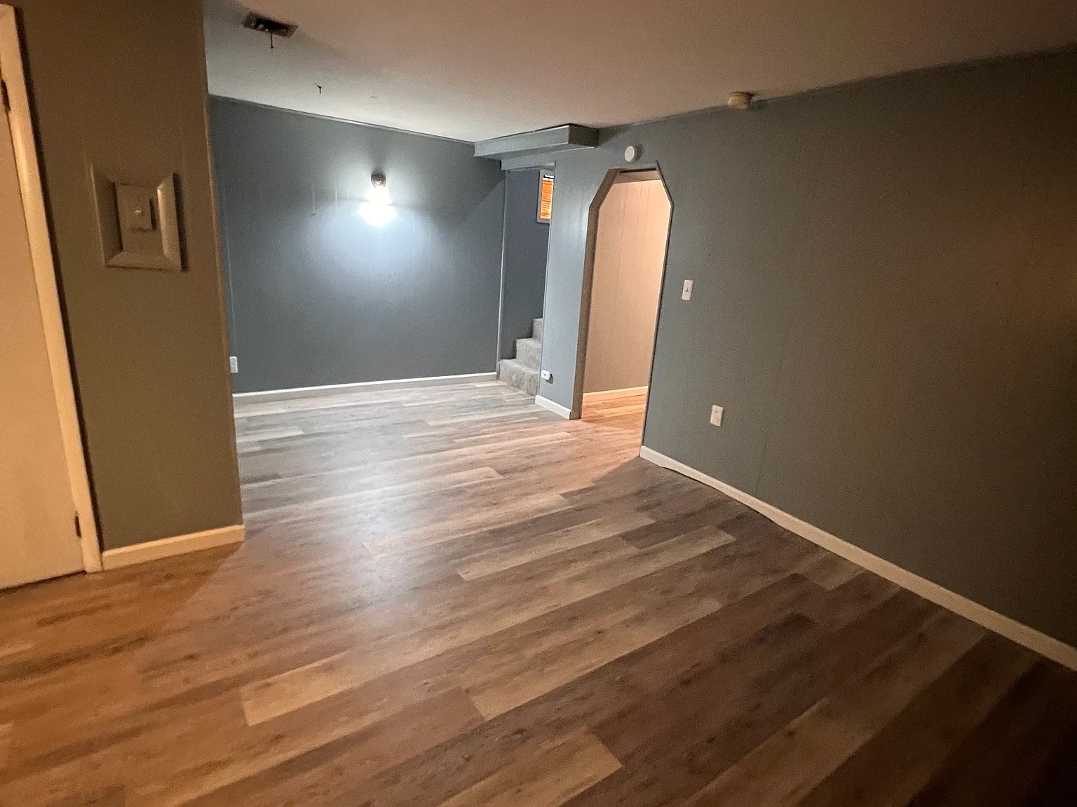 3 bed, 896 sqft, $1,200 — Photo 4