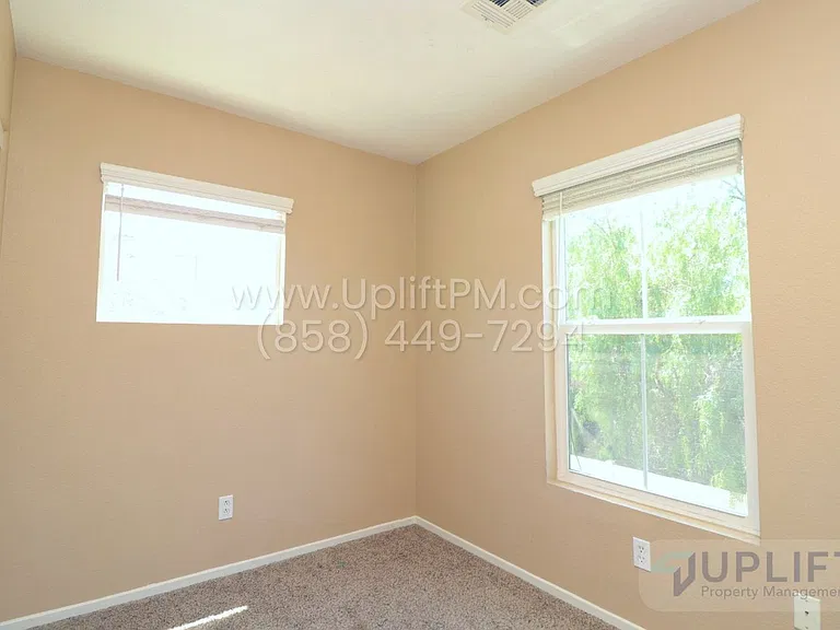 514 62nd St #15 — Photo 6
