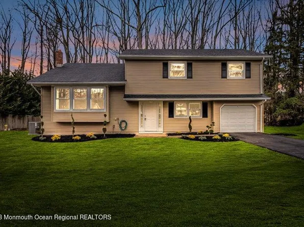 6 Fletcher Drive, Marlboro, NJ 07746