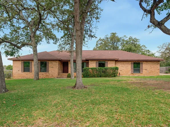 2006 Skyles Rd, Rockdale, TX 76567