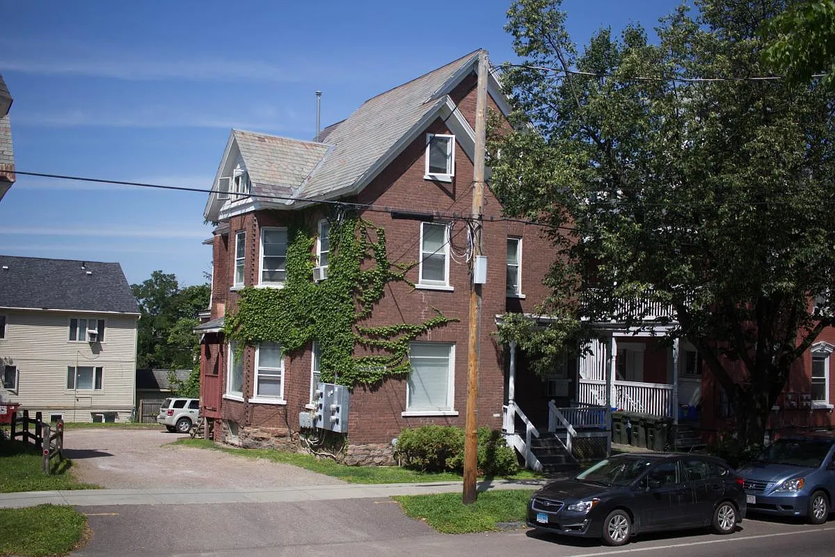 2 bed, $2,200 — Photo 3