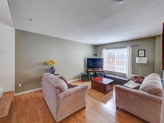 5th image of 11 Casa Via Ct