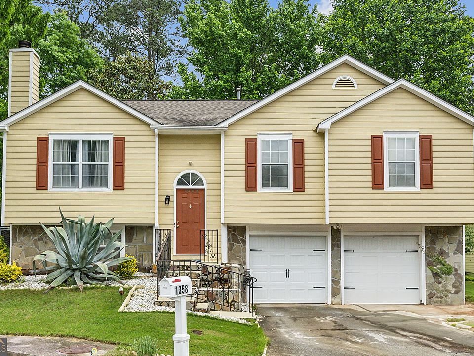 1st image of 1358 Stoneleigh Way