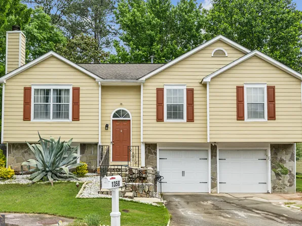 1358 Stoneleigh Way, Stone Mountain, GA 30088