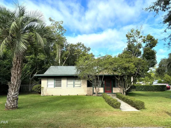 608 NE 3rd St, Havana, FL 32333