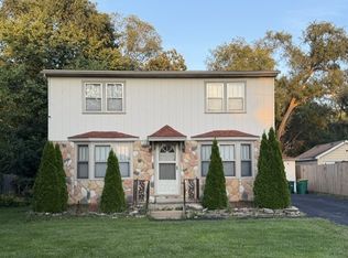 19 Arlington Ln, Fox Lake, IL 60020