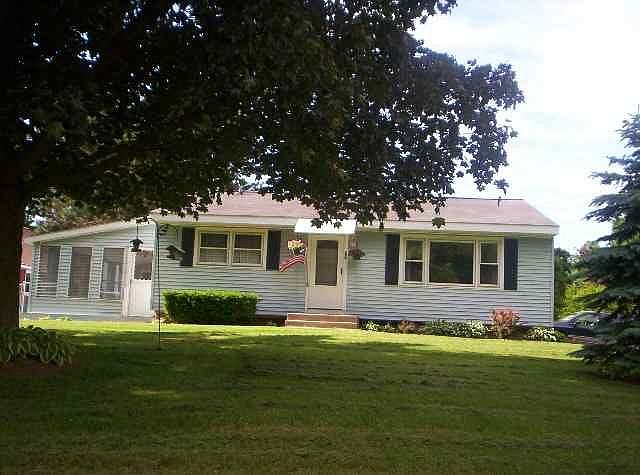 1st image of 71 Crescent Ave