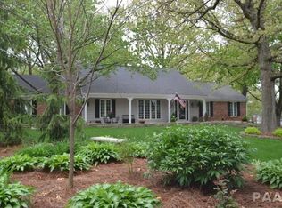 3228 W Prince George Ct, Peoria, IL 61615