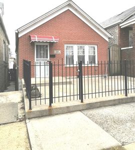 3349 S Hamilton Ave, Chicago, IL, 60608