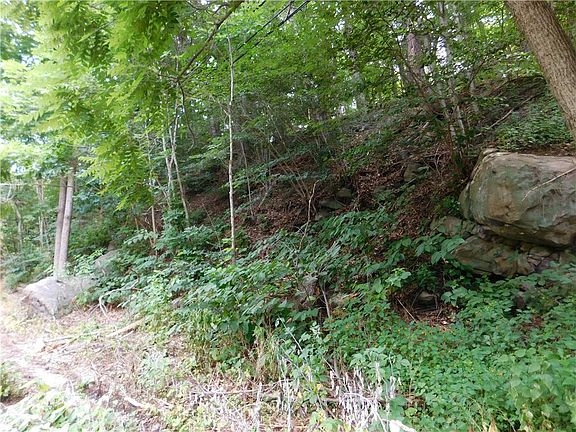 4th image of 0 Claremont Ave