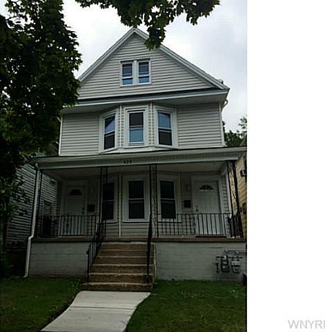 1st image of 425 Hoyt St