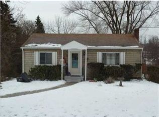 1653 Charlton Heights Rd, Coraopolis, PA 15108