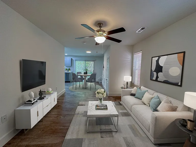 Fox Springs Condos — Photo 3
