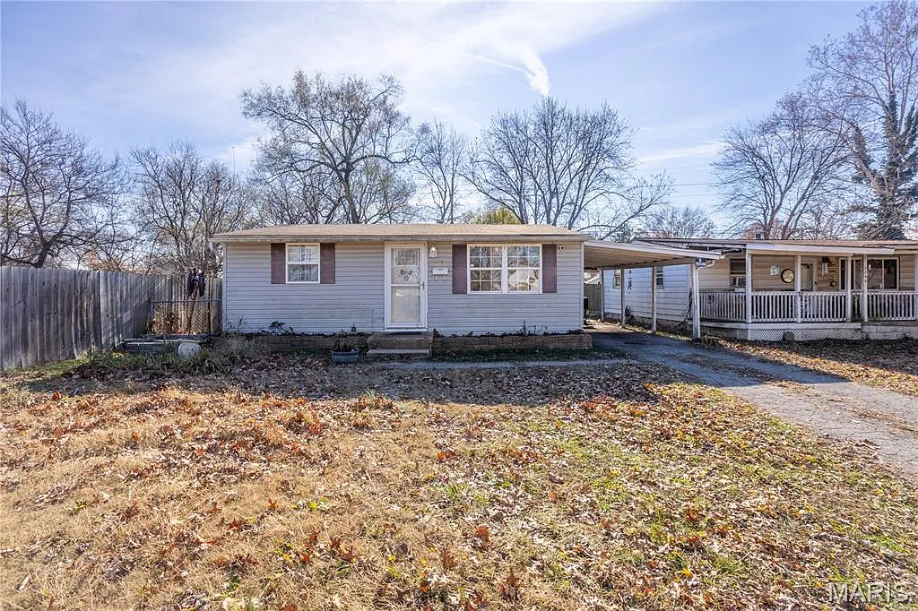 2248 Miracle Ave photo 1