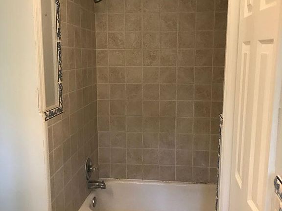 3rd image of 1438 Mitchell Ave Unit 1