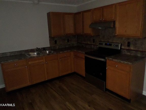 4th image of 2610 N Cherry St