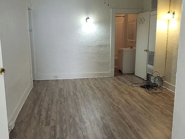 462 Evans Ave #100 — Photo 5
