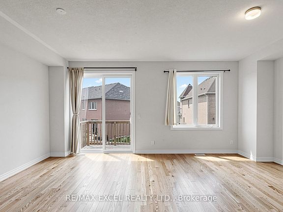 3rd image of 133 Lageer Dr