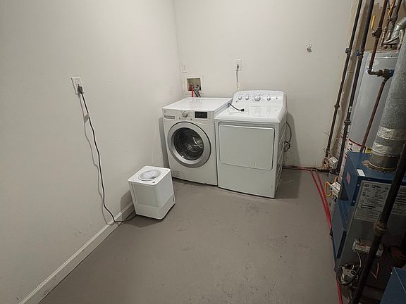 4th image of 861 Valley St Floor 1