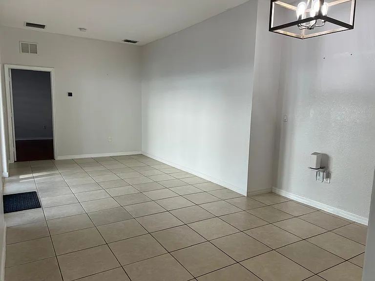 6121 SW 159th Ct — Photo 7