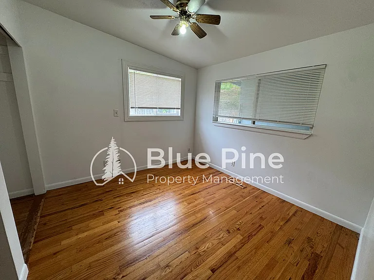 1861 Gallup St — Photo 15