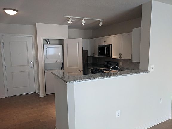 2nd image of 1301 S Joyce St APT 4532