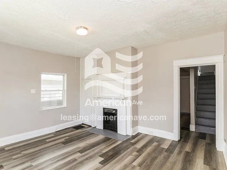 216295_002_living_room_3.jpg