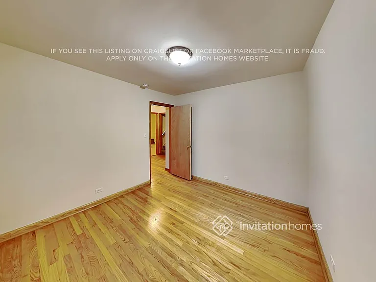 10933 S Tripp Ave — Photo 13