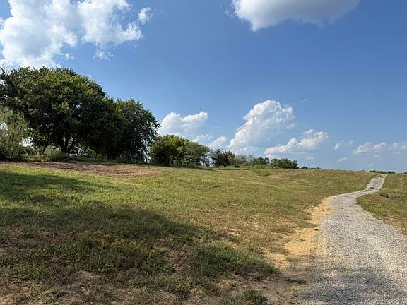 3rd image of 11525C Napoleon Zion Station Rd