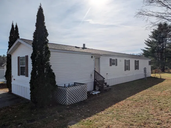 47 Autumn Lane, Lewiston, ME 04240