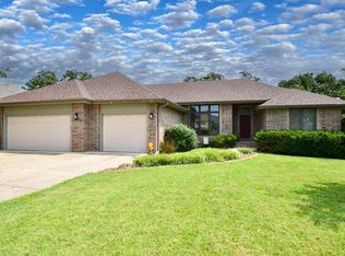 2714 S Williams Ave, Springfield, MO 65807