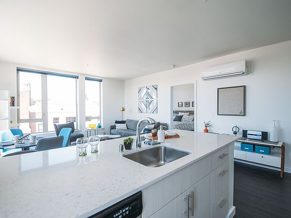 4th image of 800 NE 67th St #416