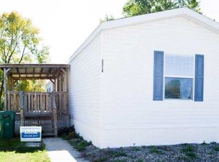 3312 Parkridge Rd, Waterloo, IA 50701