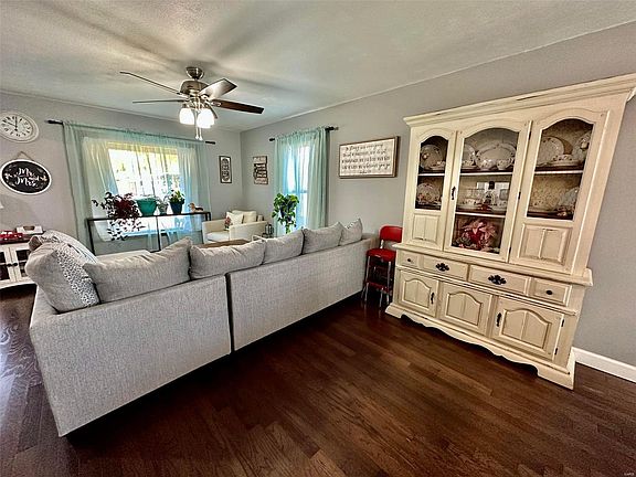 5th image of 170 Norwood Pl