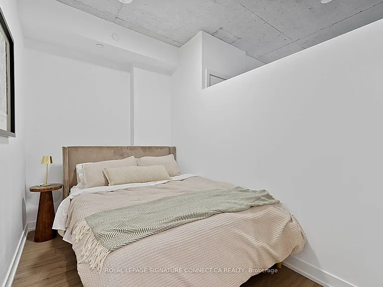 458 Richmond St W #308 — Photo 13