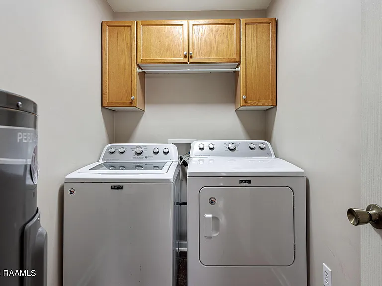 1026 Carmen Dr — Photo 18