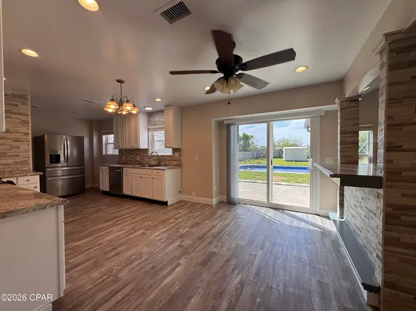 607 Plantation Ct, Panama City, FL 32404