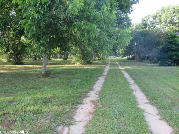 14632 South Blvd, Silverhill, AL 36576
