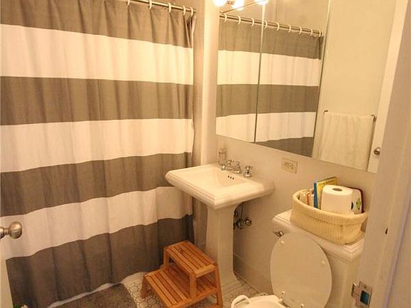 2nd image of 22 River Ter APT 11N