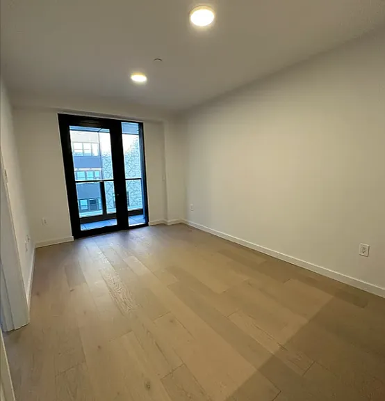 300 W 30th St #5D — Photo 8